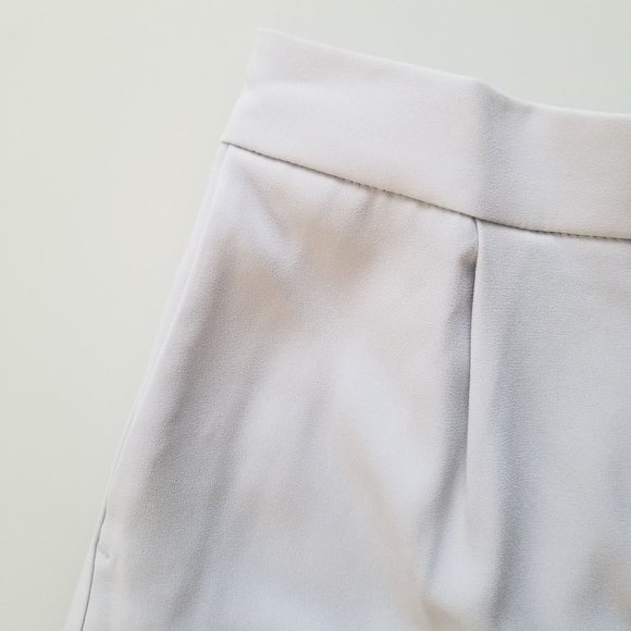 Aritzia Babaton COHEN SHORT TERADO dress shorts - Picture 3 of 8